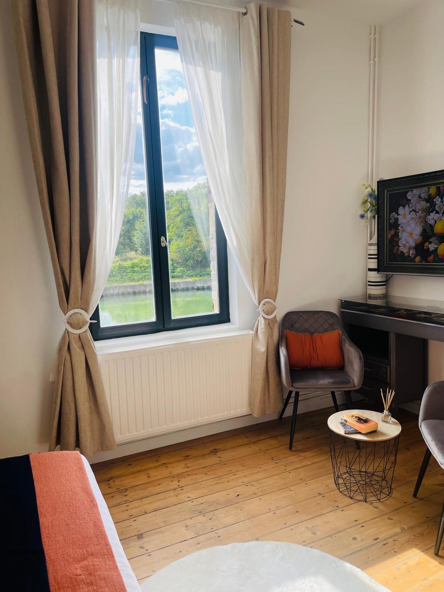Maison "Au Fil De L'Eau" Douai Ngoại thất bức ảnh